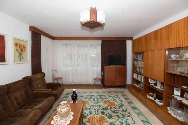Apartament 3 camere de vânzare Str. Constantin Brâncoveanu, Brașov | Etaj 3 | loc de parcare — fotografia 3