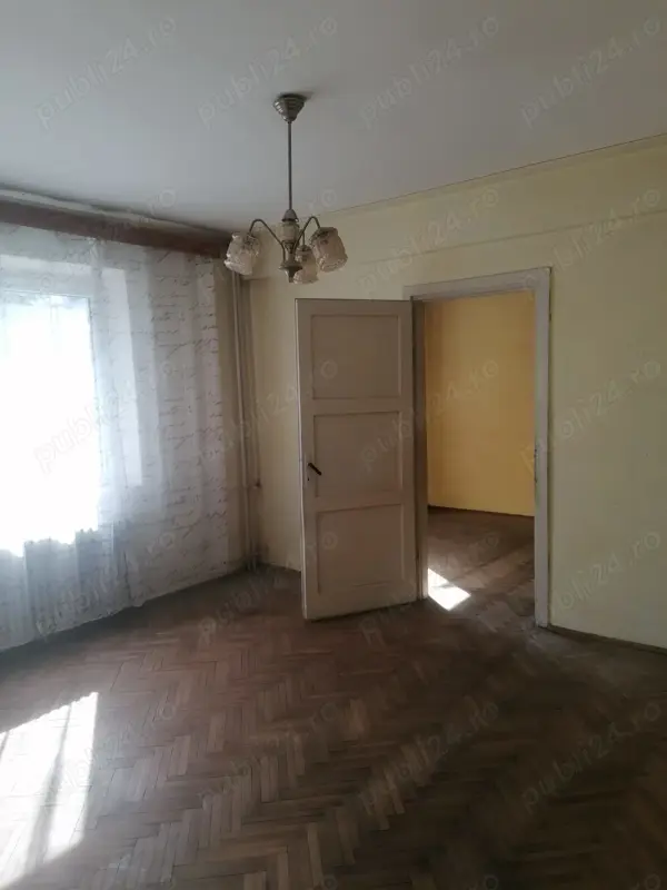 Apartament Ultracentral langa Platou Dacia etaj 2!! — fotografia 3