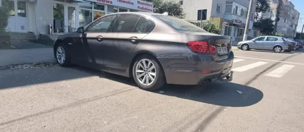 BMW Seria 5 2012 — imagine 2