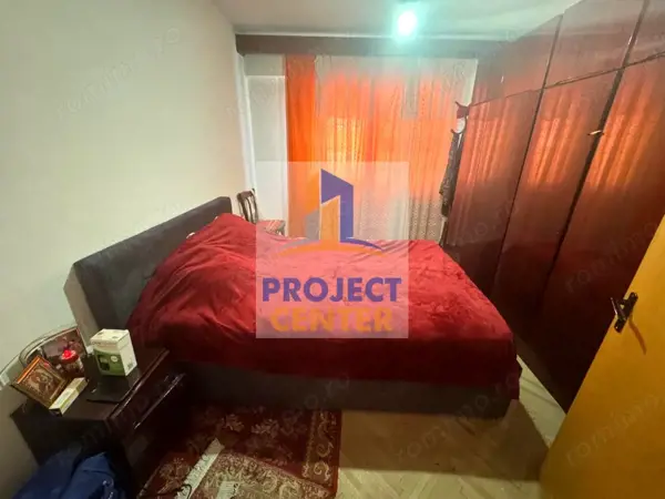 Apartament 2 camere Tudor U-uri, bloc 1992, langa Arges Mall — fotografia 3