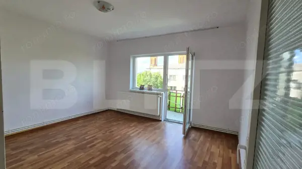 Apartament de vanzare, cu 3 camere, 76 mp, zona Micro 17 — fotografia 1