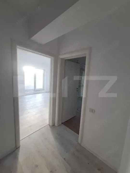 Apartament 2 camere, spatios 53 mp + balcon 4 mp, zona Tractorul — fotografia 3