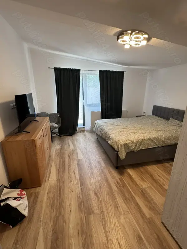 vand apartament cu 3 camere, finisat, in bloc nou — fotografia 3