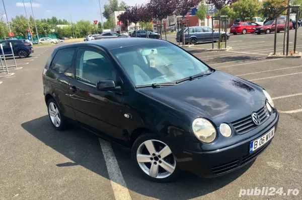 VOLKSWAGEN Polo