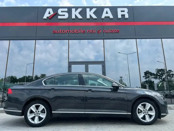 VOLKSWAGEN Passat 2020 — imagine 4