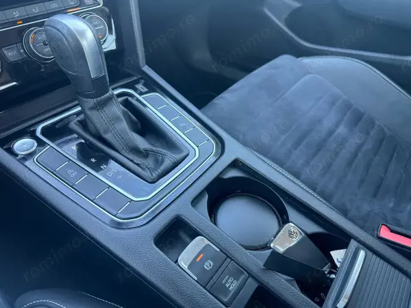 VOLKSWAGEN Passat 2020 — imagine 20