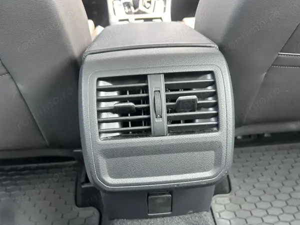 VOLKSWAGEN Passat 2020 — imagine 17