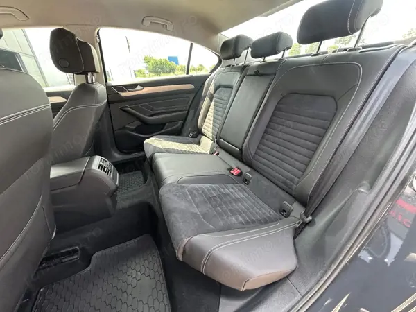 VOLKSWAGEN Passat 2020 — imagine 16