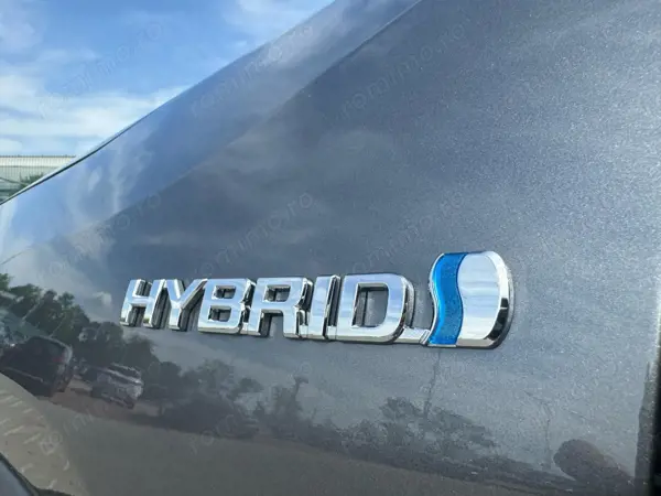 TOYOTA RAV4 2021 — imagine 8