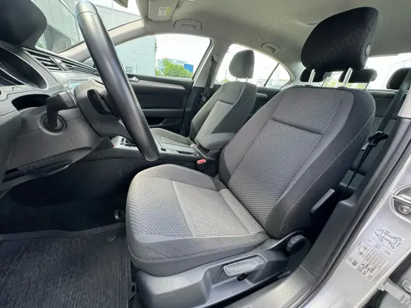 VOLKSWAGEN Passat 2020 — imagine 16