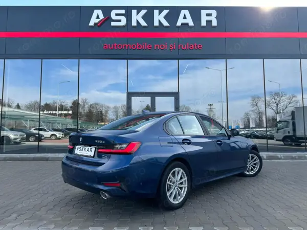 BMW 3 Series 2020 — imagine 5