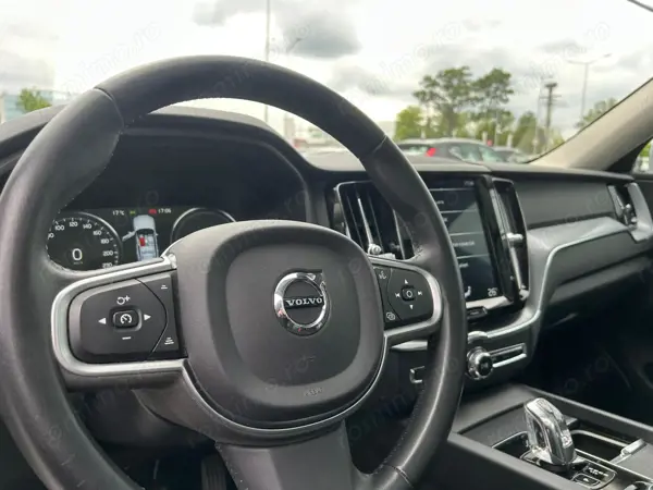 VOLVO Unknown Model 2019 — imagine 18