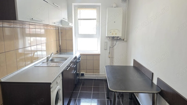 Vand apartament 2 camere in Deva, zona Progresul, etaj 1, bloc de 3 etaje de caramida — fotografia 3
