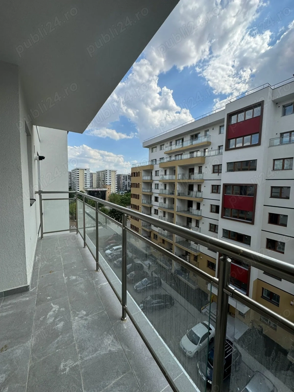 2 camere Metalurgiei Cartier Solar, liber — fotografia 1