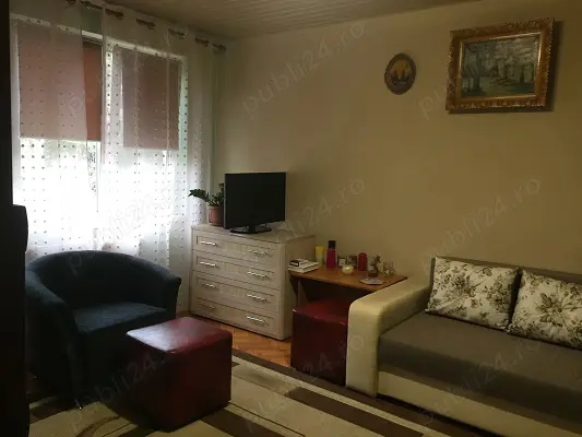 cv 5 G.Cosbuc, apartament 2 camere decomandat, etaj II — fotografia 1