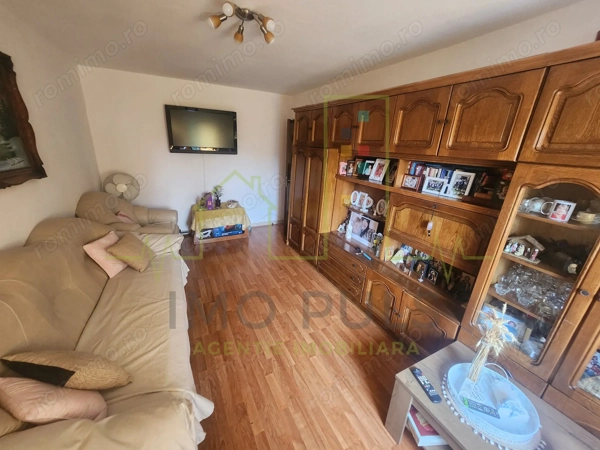Apartament cu 3 camere. Decomandat. Lipovei. Bloc izolat — fotografia 3