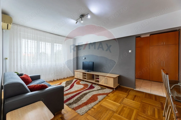Apartament cu 2 camere de închiriat - zonă Ultracentrală — fotografia 1