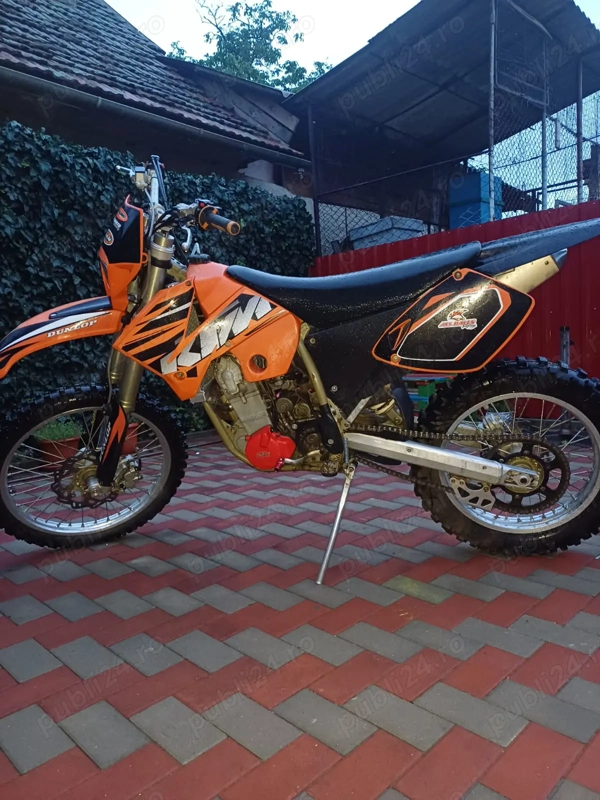 Vând KTM exc 450 în stare foarte bună.