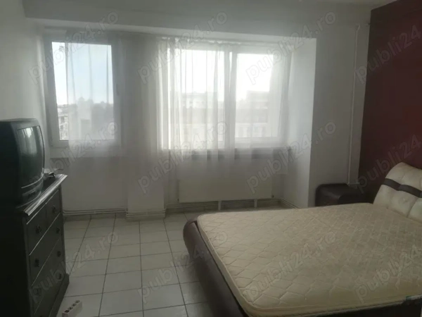 Proprietar vand apartament 2 camere decomandate, Ploiesti bloc Mercur etaj 6 — fotografia 3