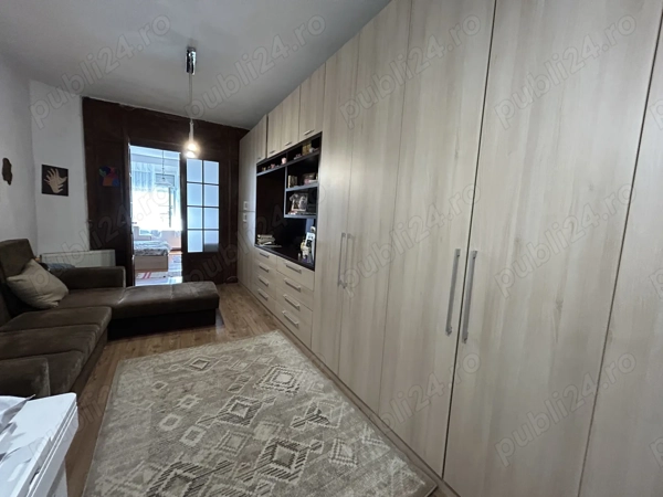 Vand apart.2 cam.central,str.Cicio Pop,renovat,st.107,parter si demisol.modern — fotografia 3