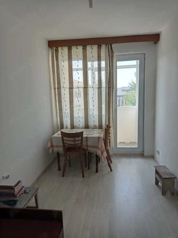 Vand apartament 3 camere Targu Neamt — fotografia 1
