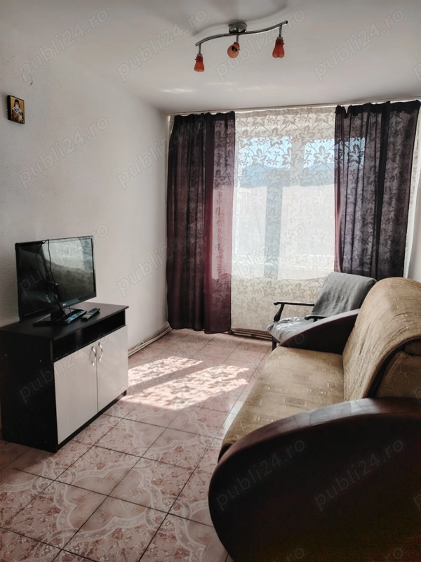 Închiriez ap 3 camere Bul Dacia 350 — fotografia 3