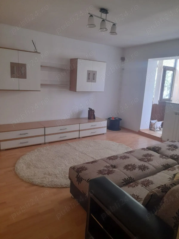 Inchiriez apartament 3 camere zona Calea Bucuresti- Rotunda