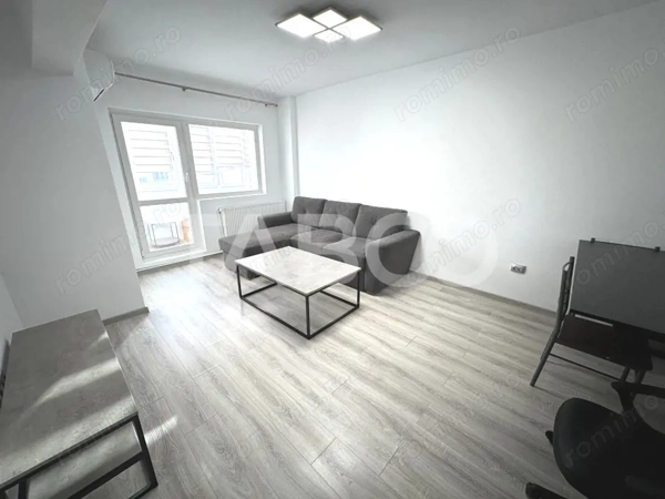 Apartament etaj 3 decomandat cu 3 camere 2 bai 2 balcoane Strand Sibiu — fotografia 1