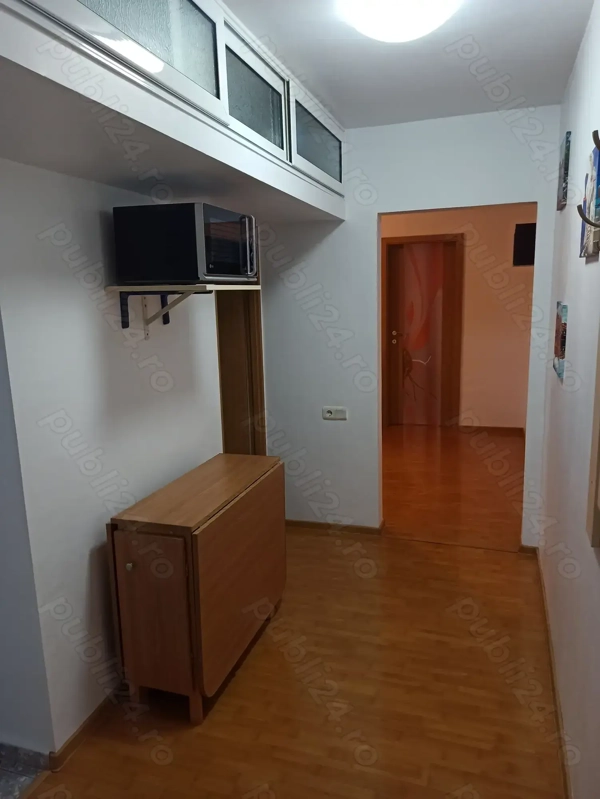Apartament cu 3 camere si loc de parcare inclus, de inchiriat — fotografia 3