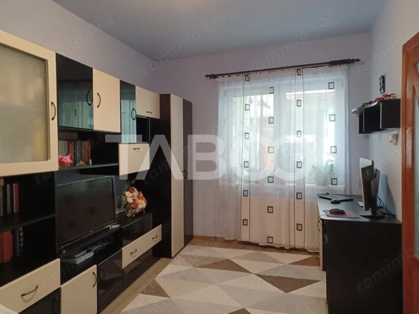 Apartament de vanzare la casa 3 camere terasa pivnita Orasul de Jos — fotografia 1