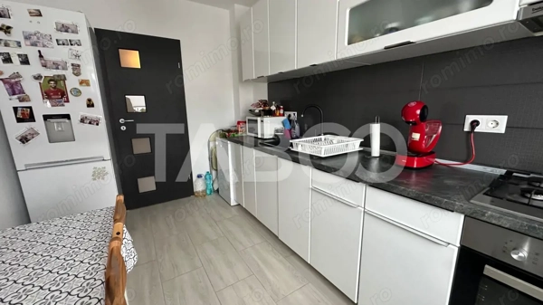 Apartament 55 mpu loc de parcare 2 camere zona Arhitectilor Sibiu — fotografia 3