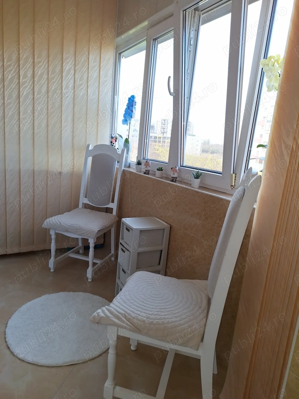 Apartament cu 3 camere de vanzare — fotografia 1