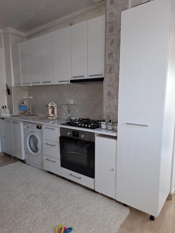Apartament cu 3 camere de vanzare — fotografia 3
