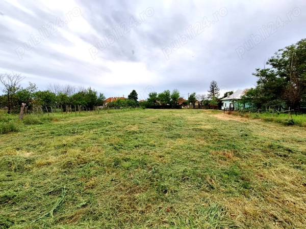 Vând teren intravilan 1796 mp, deschidere 30 m, utilități complete - în orașul Piatra-Olt, jud Olt