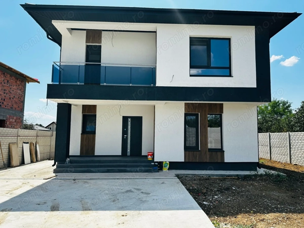 Vilă Modernă 5 Camere 3 Băi 370 mp Teren | Comuna Berceni, Lângă Bulevard