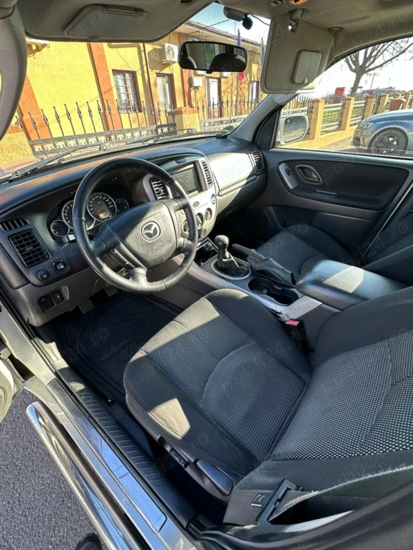 MAZDA Tribute 2005 — imagine 4