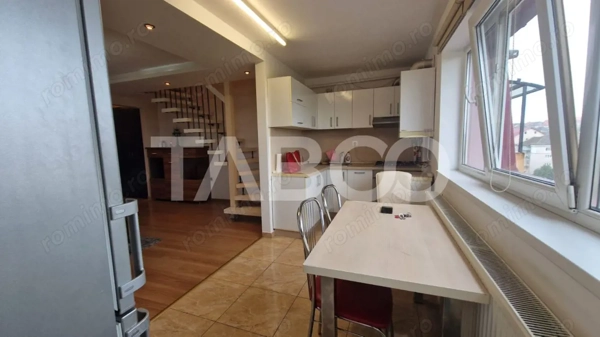 Apartament 4 camere 100 mp utili de vanzare in Sibiu zona Strand — fotografia 2