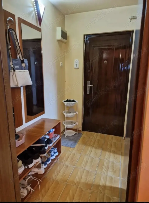 Vand apartament ,2 camere, Hunedoara — fotografia 1