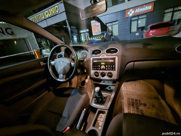 FORD Focus 2004 — imagine 5