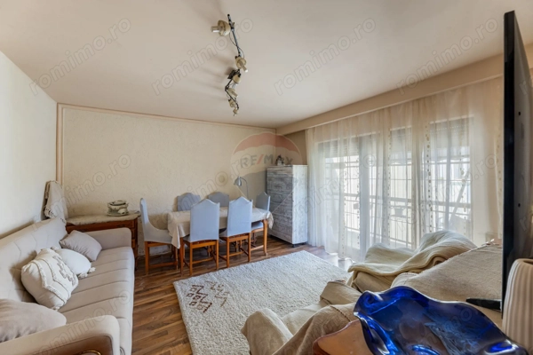 Apartament cu 3 camere de închiriat în zona Podgoria — fotografia 1