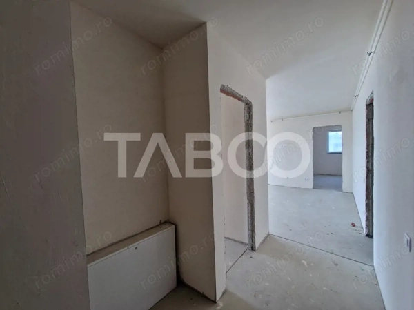 Apartament 3 camere 2 bai ETAJ 1 boxa la subsol Turnisor — fotografia 1