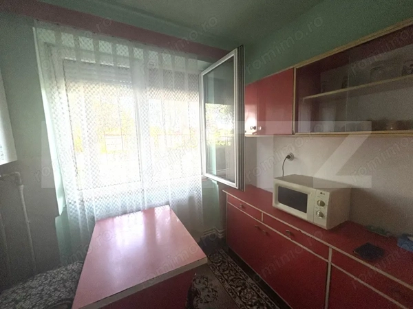 Apartament de vanzare, cu 2 camere, 50 mp, zona Drumul Botizului — fotografia 2