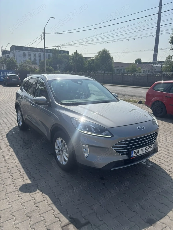 FORD Kuga 2021 — imagine 2