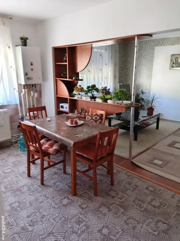Schimb apartament cu Garsonieră de preferat în bloc cu apartamente .