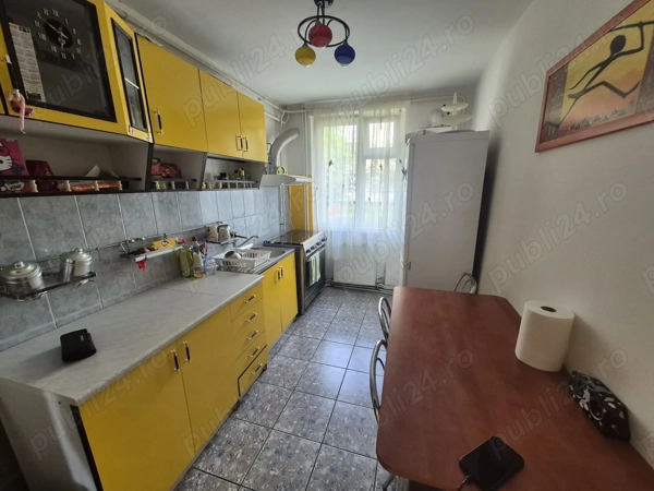 3 camere de inchiriat zona precista