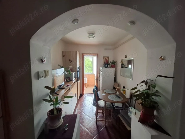 Apartament 2 camere decomandat Str Dacia — fotografia 3
