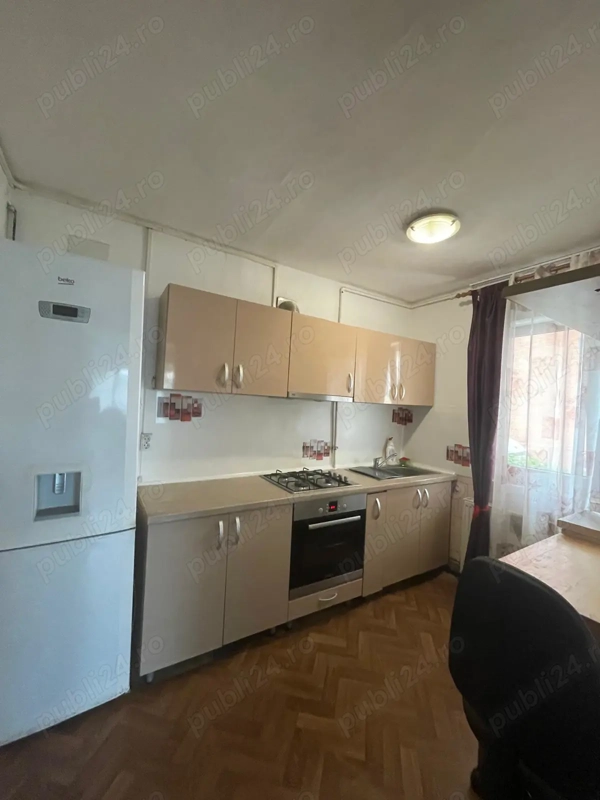 Apartament la parter in zona centrala, cartier Dupa-Zid, loc. Medias — fotografia 3