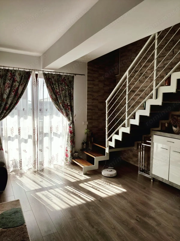 Nou. Spatios - 90 mp utili + terasa. Sacara interioara. Mobilat. Langa Eso