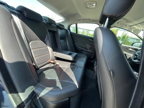 JAGUAR XE 2019 — imagine 17