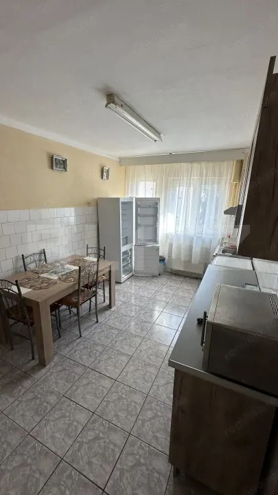 Apartament semidecomandat cu 2 camere, mobilat - Nufarul — fotografia 3
